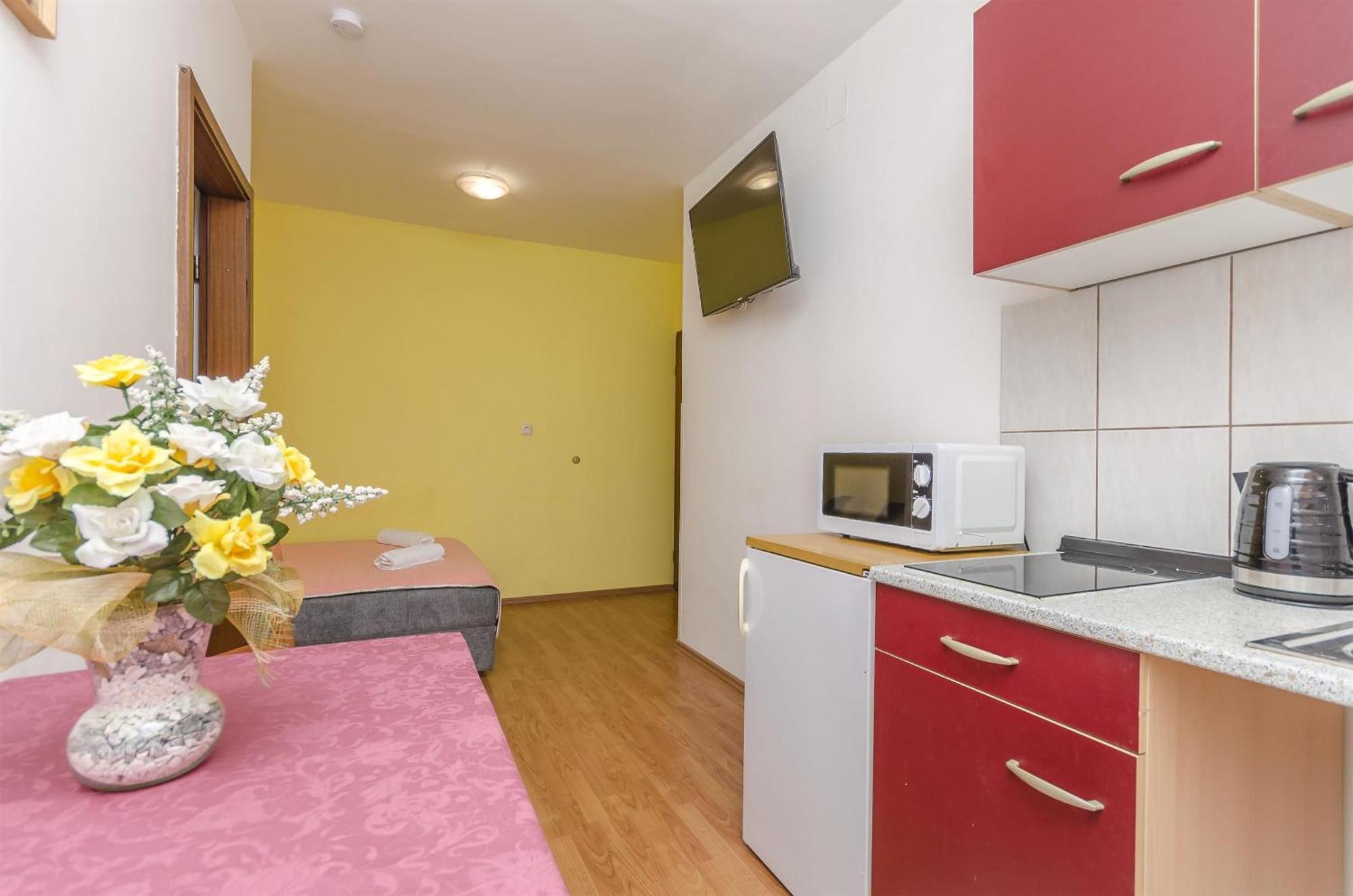 Apartments Rajka Водице Экстерьер фото